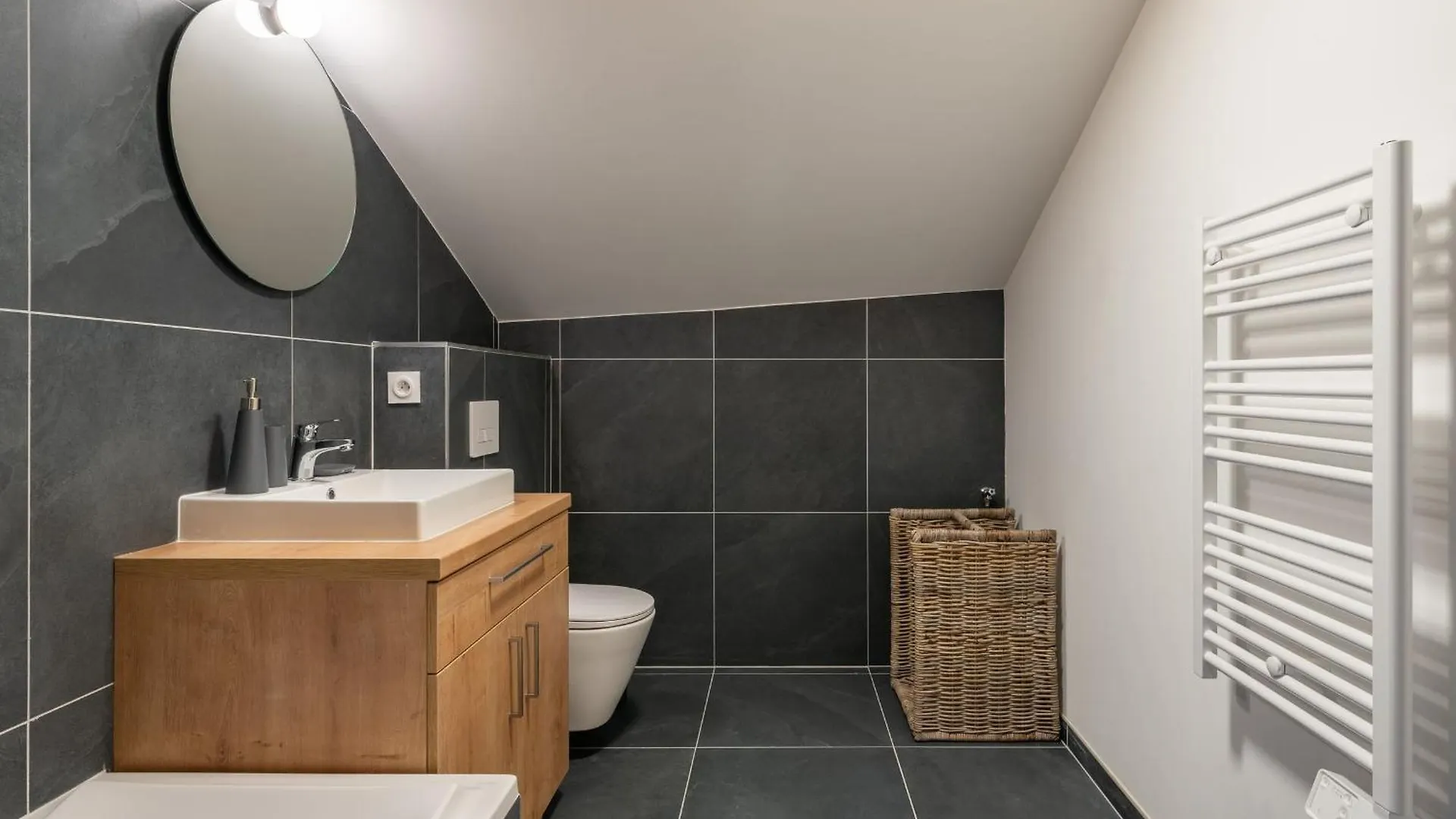 Apartment Ascar Alpe D'Huez - By Emerald Stay
